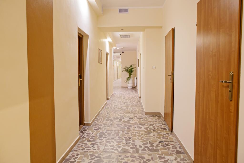Lew Hostel Inowrocław Extérieur photo